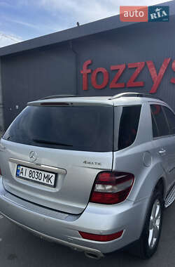 Внедорожник / Кроссовер Mercedes-Benz M-Class 2009 в 