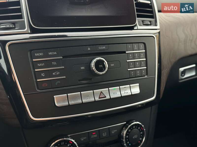 Внедорожник / Кроссовер Mercedes-Benz M-Class 2012 в Киеве