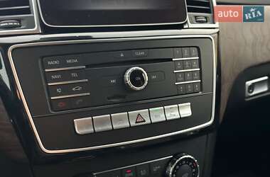 Позашляховик / Кросовер Mercedes-Benz M-Class 2012 в 
