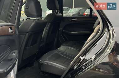Позашляховик / Кросовер Mercedes-Benz M-Class 2012 в 