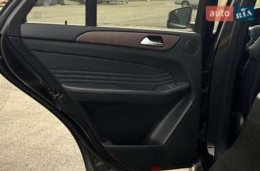 Позашляховик / Кросовер Mercedes-Benz M-Class 2012 в 