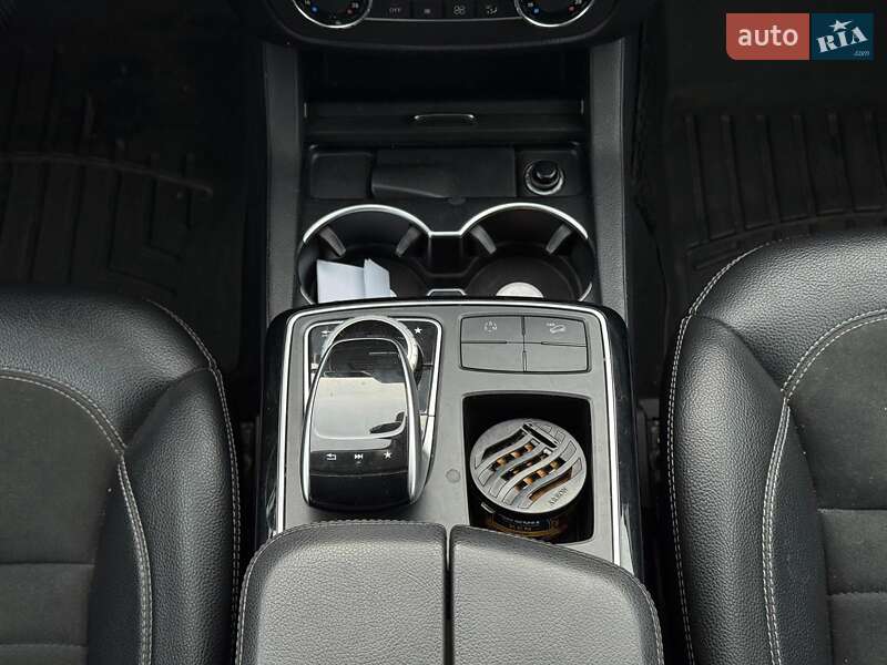 Внедорожник / Кроссовер Mercedes-Benz M-Class 2012 в Киеве