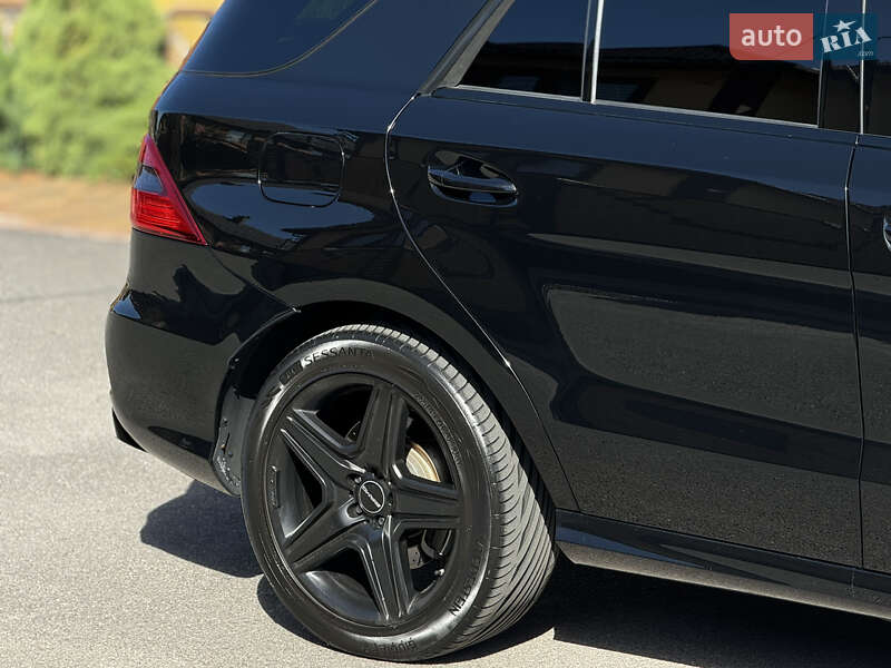 Позашляховик / Кросовер Mercedes-Benz M-Class 2015 в Вінниці фото 5 Позашляховик / Кросовер Mercedes-Benz M-Class 2015 в Вінниці