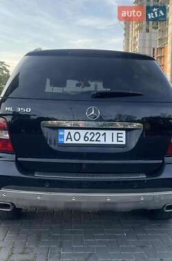 Позашляховик / Кросовер Mercedes-Benz M-Class 2005 в 