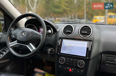 Внедорожник / Кроссовер Mercedes-Benz M-Class 2009 в 