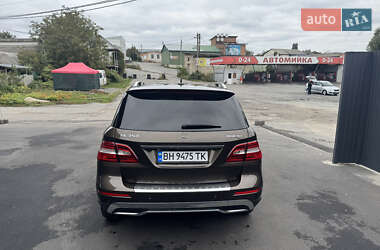 Позашляховик / Кросовер Mercedes-Benz M-Class 2012 в 