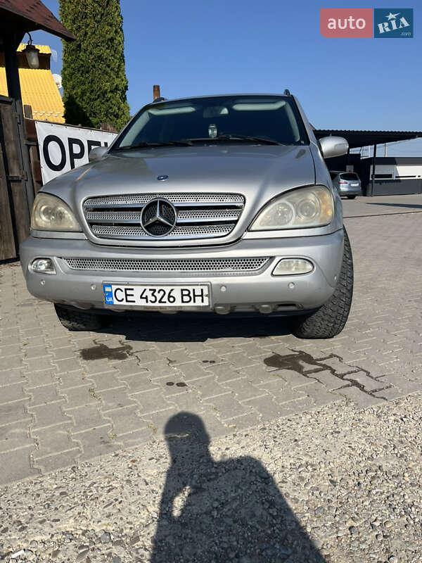 Позашляховик / Кросовер Mercedes-Benz M-Class 2005 в 
