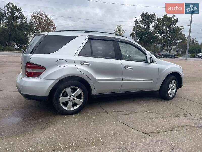 Внедорожник / Кроссовер Mercedes-Benz M-Class 2005 в Киеве фото 7 Внедорожник / Кроссовер Mercedes-Benz M-Class 2005 в Киеве