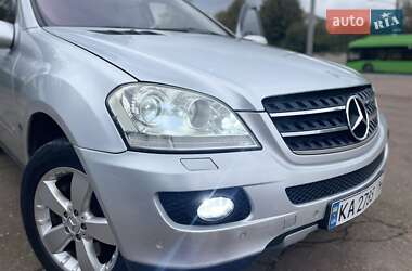 Позашляховик / Кросовер Mercedes-Benz M-Class 2005 в 