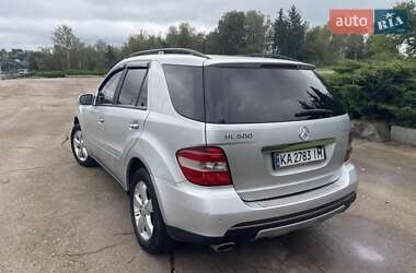 Позашляховик / Кросовер Mercedes-Benz M-Class 2005 в 
