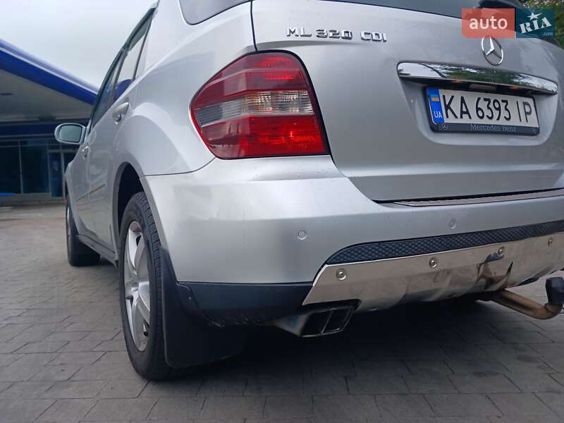 Позашляховик / Кросовер Mercedes-Benz M-Class 2008 в Києві