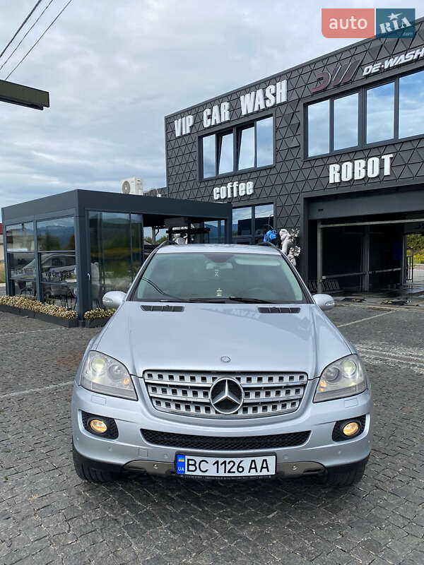 Позашляховик / Кросовер Mercedes-Benz M-Class 2008 в Тячеві