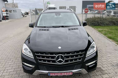 Позашляховик / Кросовер Mercedes-Benz M-Class 2013 в 