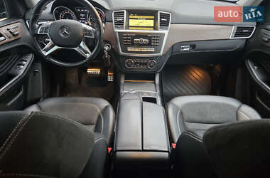 Внедорожник / Кроссовер Mercedes-Benz M-Class 2013 в 