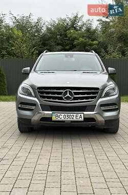 Внедорожник / Кроссовер Mercedes-Benz M-Class 2013 в 