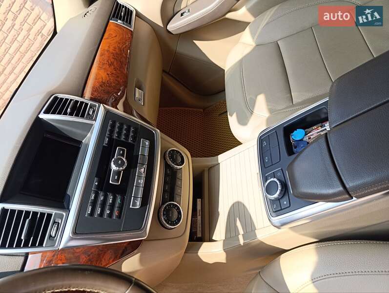 Внедорожник / Кроссовер Mercedes-Benz M-Class 2013 в Львове