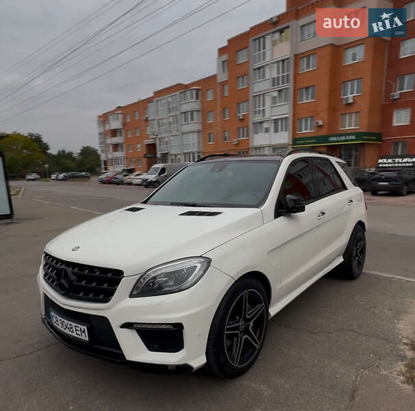 Позашляховик / Кросовер Mercedes-Benz M-Class 2012 в 
