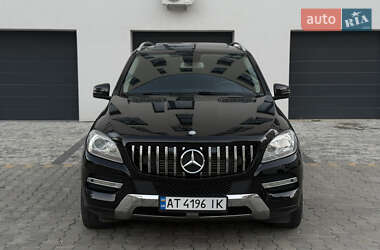 Позашляховик / Кросовер Mercedes-Benz M-Class 2011 в 