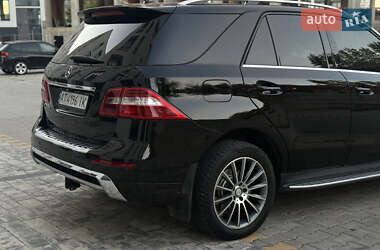 Позашляховик / Кросовер Mercedes-Benz M-Class 2011 в 