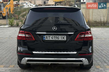 Позашляховик / Кросовер Mercedes-Benz M-Class 2011 в 