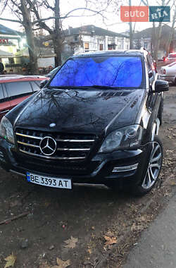 Внедорожник / Кроссовер Mercedes-Benz M-Class 2011 в Николаеве