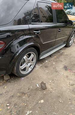 Внедорожник / Кроссовер Mercedes-Benz M-Class 2007 в 
