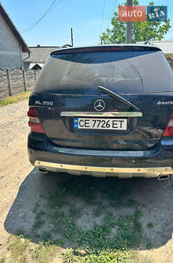 Позашляховик / Кросовер Mercedes-Benz M-Class 2006 в 