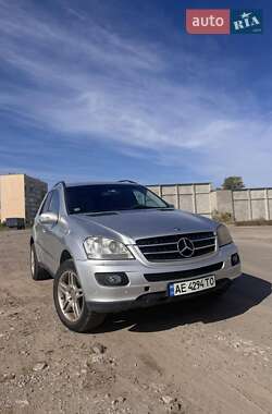 Позашляховик / Кросовер Mercedes-Benz M-Class 2005 в Дніпрі