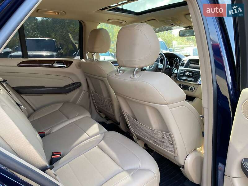 Внедорожник / Кроссовер Mercedes-Benz M-Class 2012 в Львове