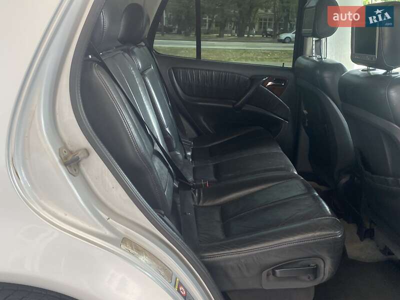 Позашляховик / Кросовер Mercedes-Benz M-Class 2000 в Миколаєві