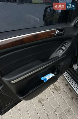 Внедорожник / Кроссовер Mercedes-Benz M-Class 2010 в 