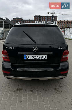 Внедорожник / Кроссовер Mercedes-Benz M-Class 2010 в 
