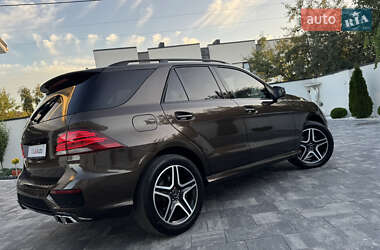 Внедорожник / Кроссовер Mercedes-Benz M-Class 2011 в 