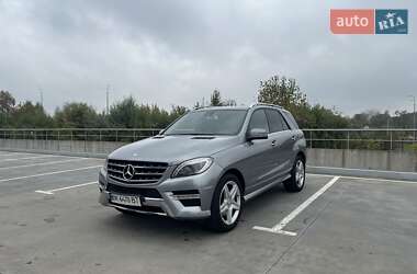 Позашляховик / Кросовер Mercedes-Benz M-Class 2012 в 