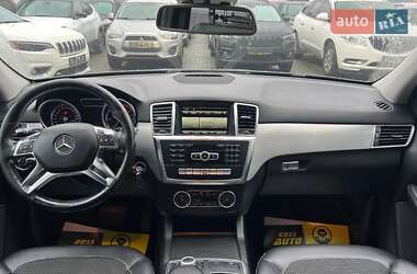 Позашляховик / Кросовер Mercedes-Benz M-Class 2013 в 