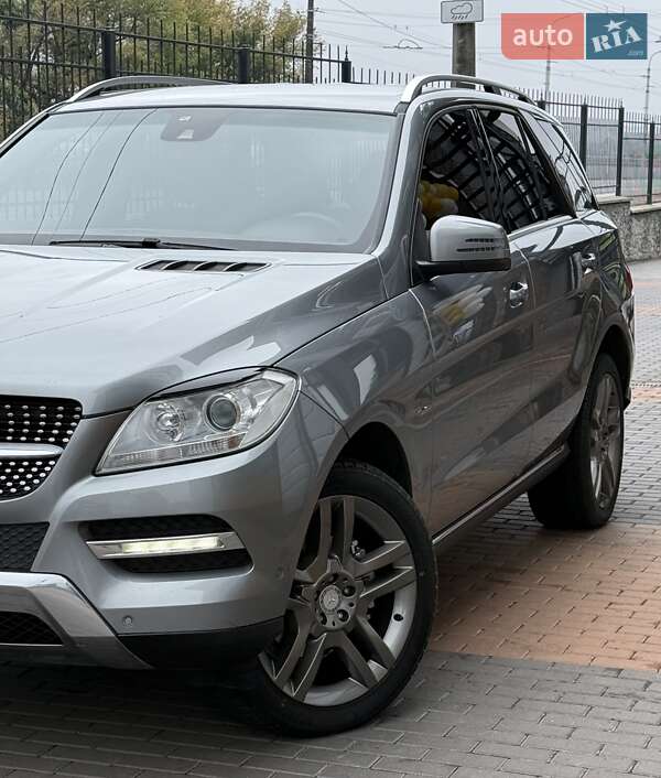 Позашляховик / Кросовер Mercedes-Benz M-Class 2012 в Білій Церкві фото 15 Позашляховик / Кросовер Mercedes-Benz M-Class 2012 в Білій Церкві
