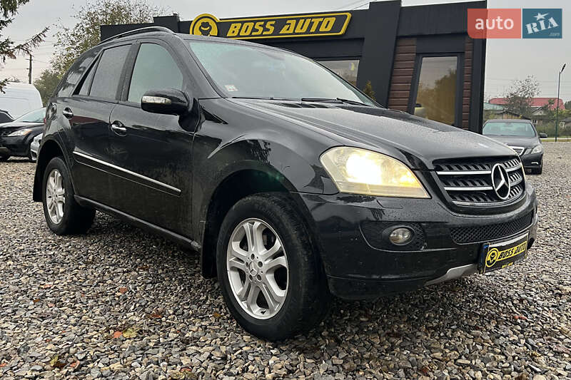 Внедорожник / Кроссовер Mercedes-Benz M-Class 2005 в 