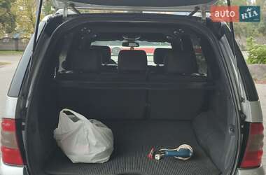 Позашляховик / Кросовер Mercedes-Benz M-Class 2005 в 
