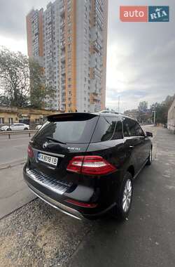 Внедорожник / Кроссовер Mercedes-Benz M-Class 2015 в 