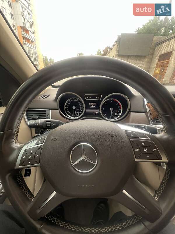 Позашляховик / Кросовер Mercedes-Benz M-Class 2015 в Одесі