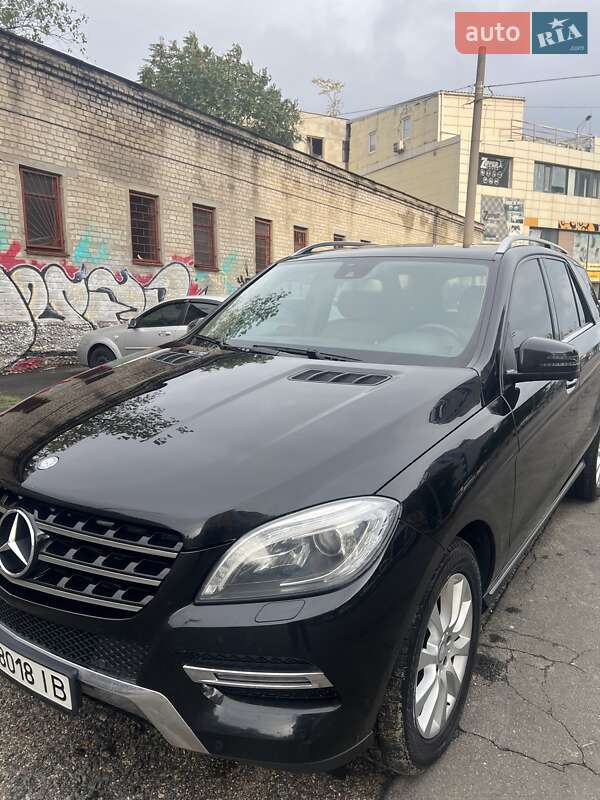 Позашляховик / Кросовер Mercedes-Benz M-Class 2015 в Одесі