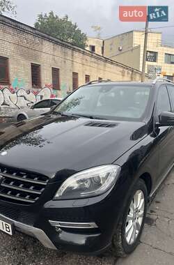Внедорожник / Кроссовер Mercedes-Benz M-Class 2015 в 