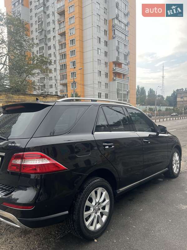 Позашляховик / Кросовер Mercedes-Benz M-Class 2015 в Одесі