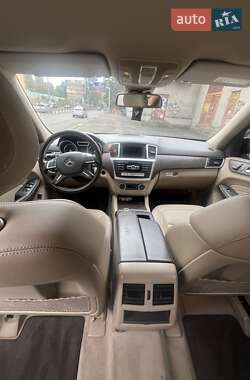Внедорожник / Кроссовер Mercedes-Benz M-Class 2015 в 