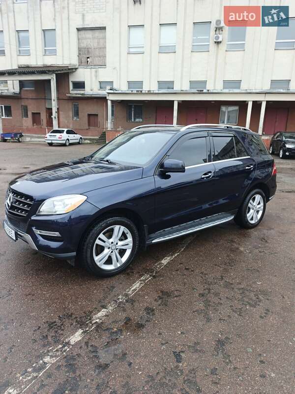 Внедорожник / Кроссовер Mercedes-Benz M-Class 2013 в Чернигове