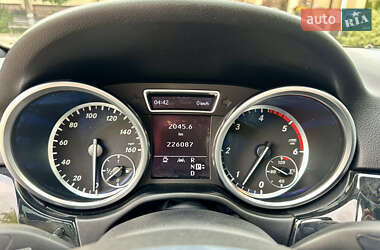 Внедорожник / Кроссовер Mercedes-Benz M-Class 2012 в 