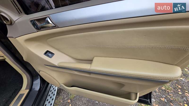 Внедорожник / Кроссовер Mercedes-Benz M-Class 2006 в Ровно