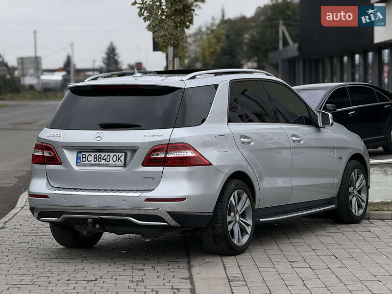 Внедорожник / Кроссовер Mercedes-Benz M-Class 2011 в Ужгороде фото 9 Внедорожник / Кроссовер Mercedes-Benz M-Class 2011 в Ужгороде