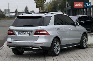 Позашляховик / Кросовер Mercedes-Benz M-Class 2011 в 