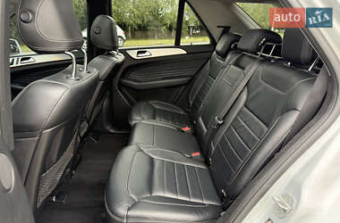 Позашляховик / Кросовер Mercedes-Benz M-Class 2011 в 